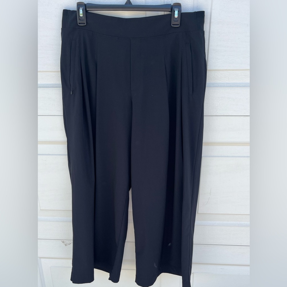 Women's Athleta Black Wide Leg High Rise Ribbed Waistband Zip Pocket 14P